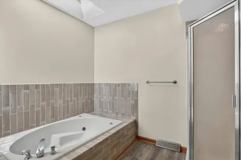 1585 Marshfield Drive Rockford IL 61107