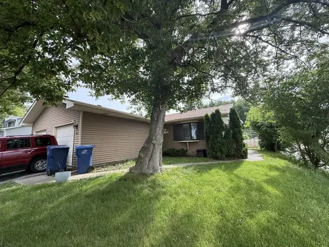 803 Pine Grove Avenue Gurnee IL 60031