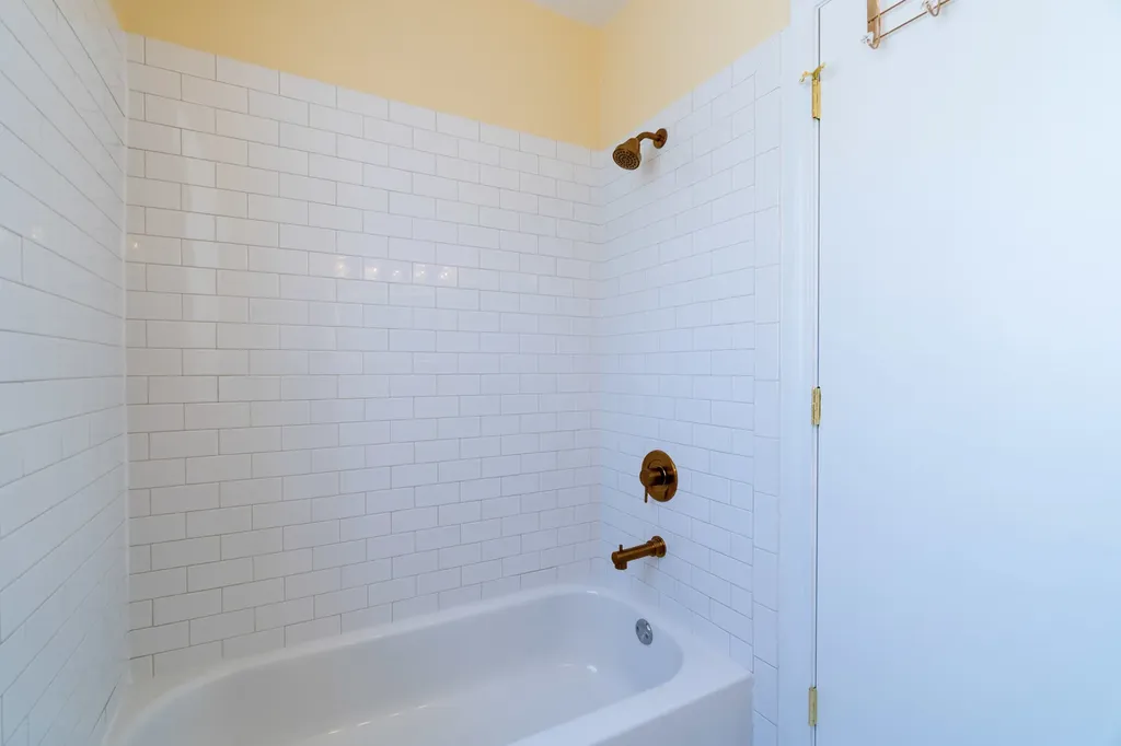 2665 West Warren Boulevard Chicago IL 60612