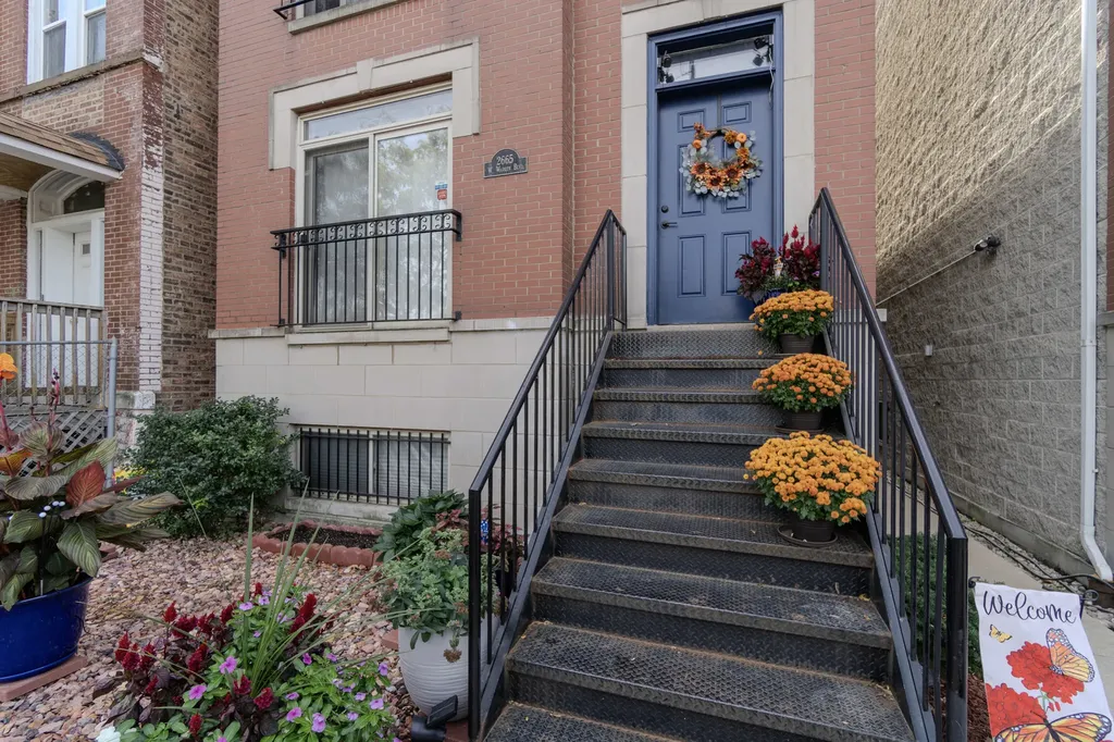 2665 West Warren Boulevard Chicago IL 60612