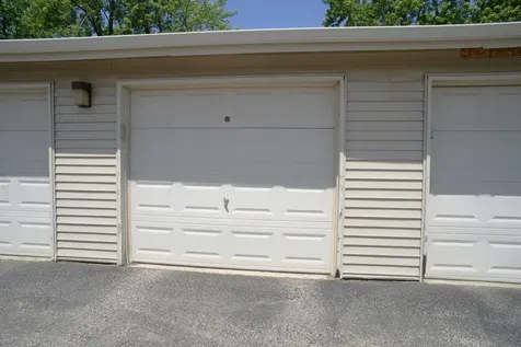 1574 West Crystal Rock Court Round Lake Beach IL 60073