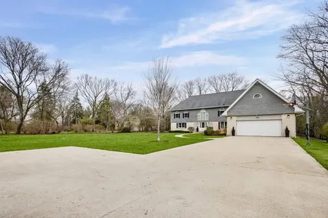 75 Ela Road Inverness IL 60067