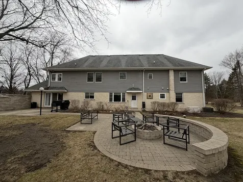 75 Ela Road Inverness IL 60067