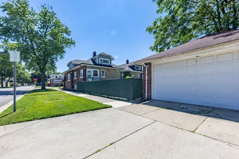2402 East Avenue Berwyn IL 60402