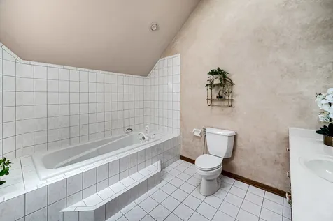 15538 Royal Glen Court Orland Park IL 60467