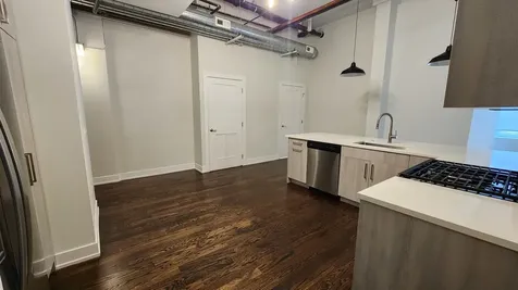 4428 North Sheridan Road Chicago IL 60640