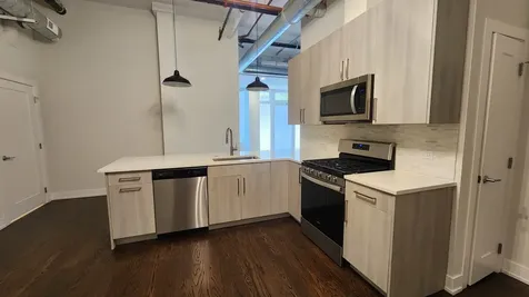 4428 North Sheridan Road Chicago IL 60640