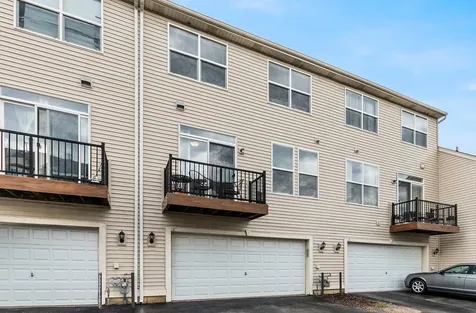 817 Summit Creek Drive Shorewood IL 60404