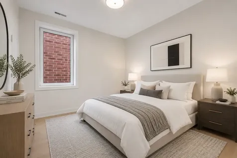 4939 North Damen Avenue Chicago IL 60625