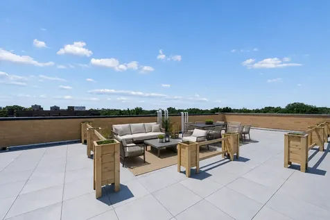 4939 North Damen Avenue Chicago IL 60625