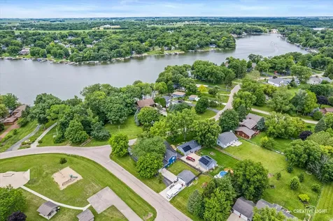 883 Holiday Drive Lake Holiday IL 60548