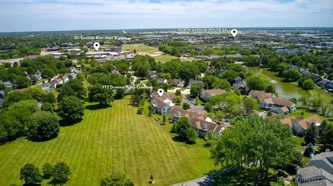117 Dunham Place Common St. Charles IL 60174