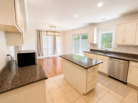 1925 Cloverdale Court Schaumburg IL 60194