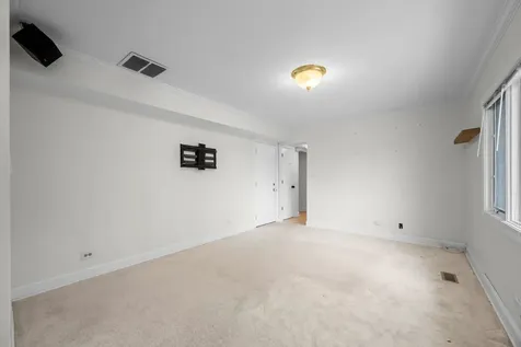 1925 Cloverdale Court Schaumburg IL 60194
