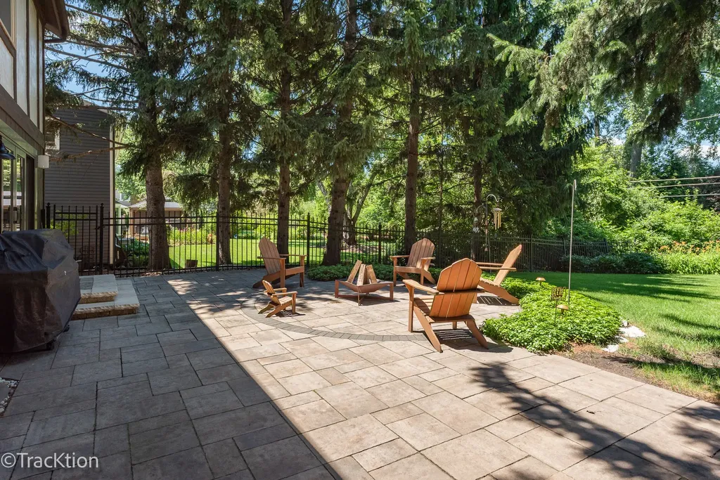 22W166 Mccarron Road Glen Ellyn IL 60137
