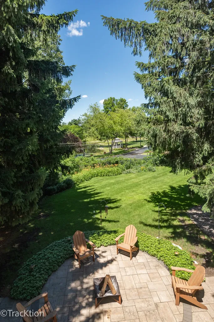 22W166 Mccarron Road Glen Ellyn IL 60137