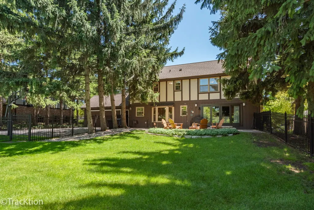 22W166 Mccarron Road Glen Ellyn IL 60137