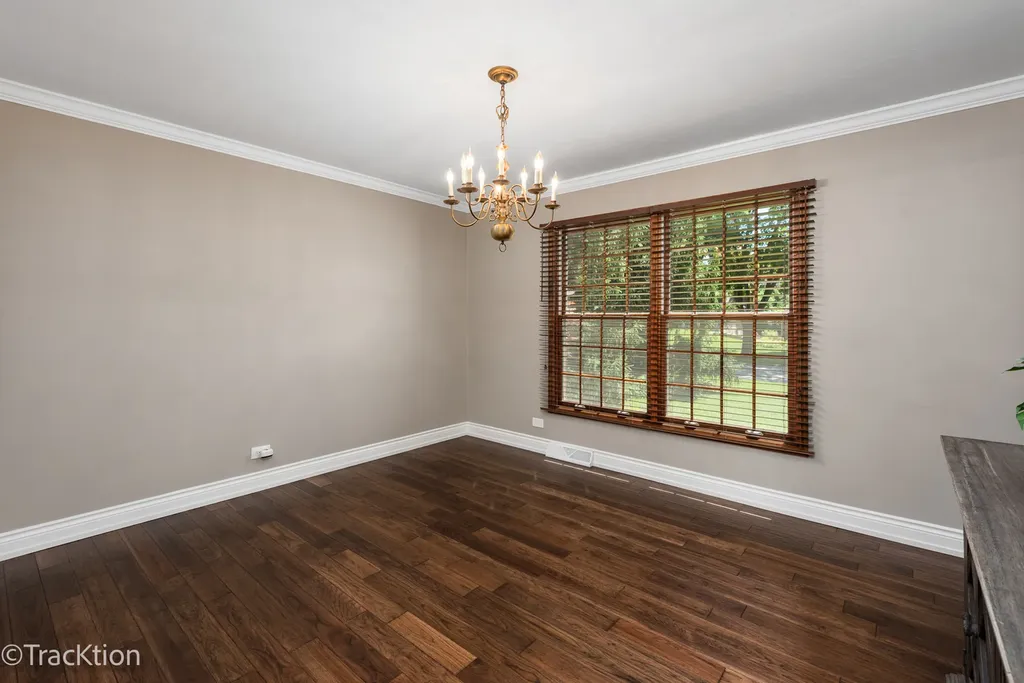 22W166 Mccarron Road Glen Ellyn IL 60137