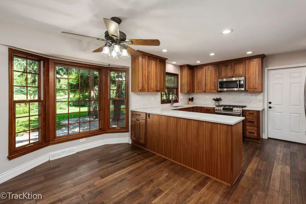 22W166 Mccarron Road Glen Ellyn IL 60137