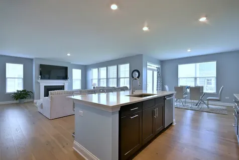 1174 Larswood Lane Crystal Lake IL 60012