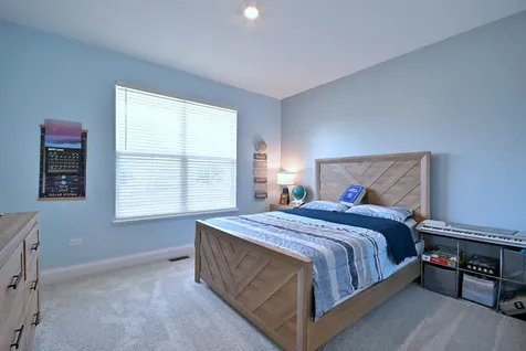 1174 Larswood Lane Crystal Lake IL 60012
