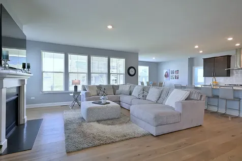 1174 Larswood Lane Crystal Lake IL 60012
