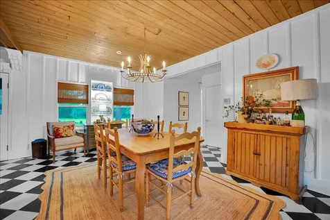 11516 Country Club Road Woodstock IL 60098