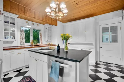 11516 Country Club Road Woodstock IL 60098