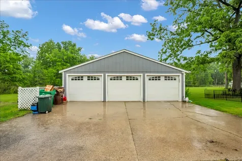 11516 Country Club Road Woodstock IL 60098