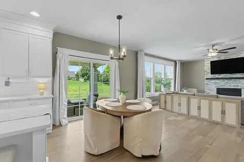 1401 Briarwood Lane Mahomet IL 61853