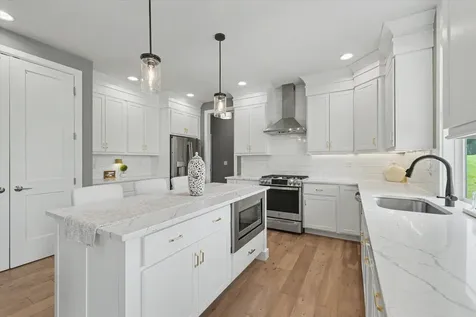 1401 Briarwood Lane Mahomet IL 61853