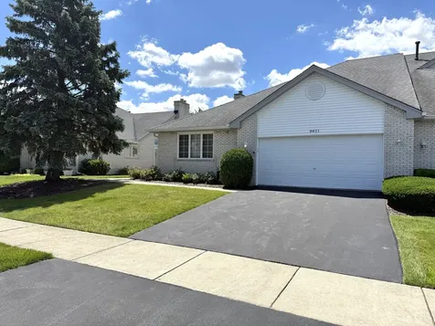 8821 Bluebird Drive Tinley Park IL 60487