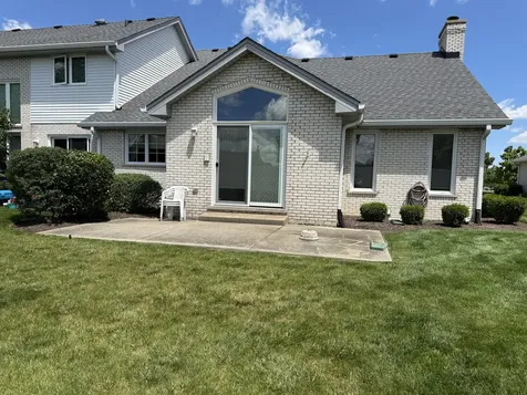 8821 Bluebird Drive Tinley Park IL 60487