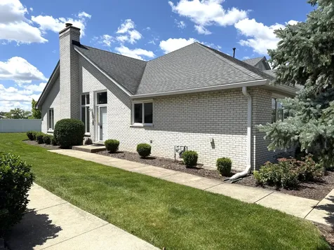 8821 Bluebird Drive Tinley Park IL 60487