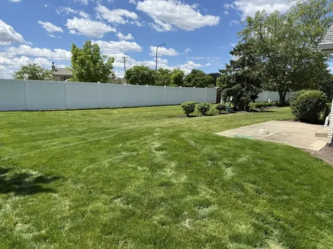 8821 Bluebird Drive Tinley Park IL 60487