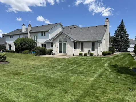 8821 Bluebird Drive Tinley Park IL 60487