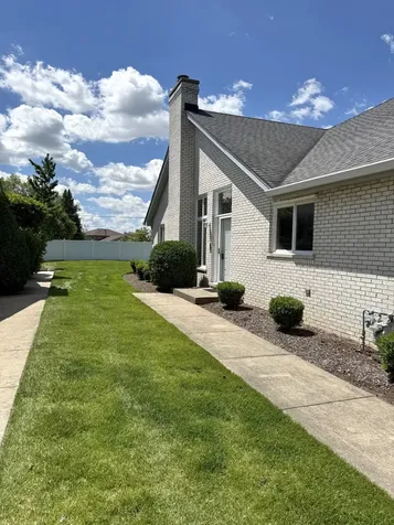 8821 Bluebird Drive Tinley Park IL 60487