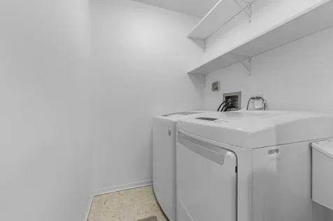 4101 West 93rd Street Oak Lawn IL 60453