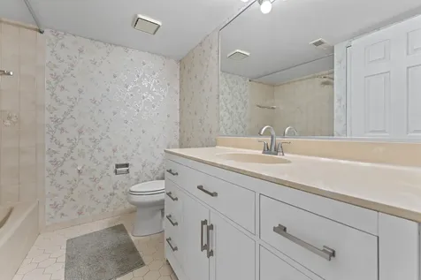 4101 West 93rd Street Oak Lawn IL 60453