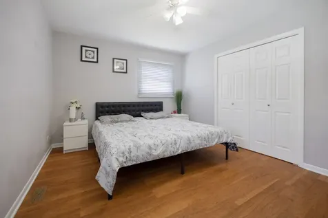 1116 Maple Lane Elk Grove Village IL 60007