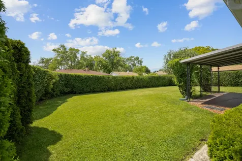 1116 Maple Lane Elk Grove Village IL 60007