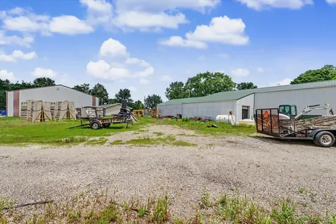 809 North Main Street Farmer City IL 61842