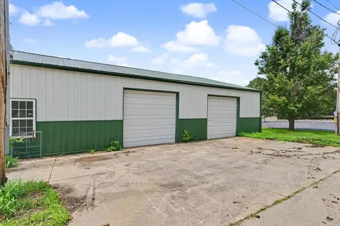 809 North Main Street Farmer City IL 61842