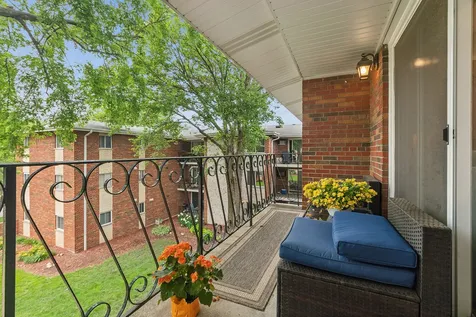 3943 West 104th Street Chicago IL 60655