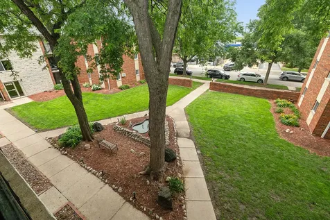 3943 West 104th Street Chicago IL 60655