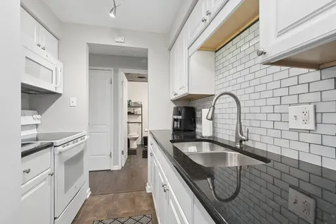 3943 West 104th Street Chicago IL 60655