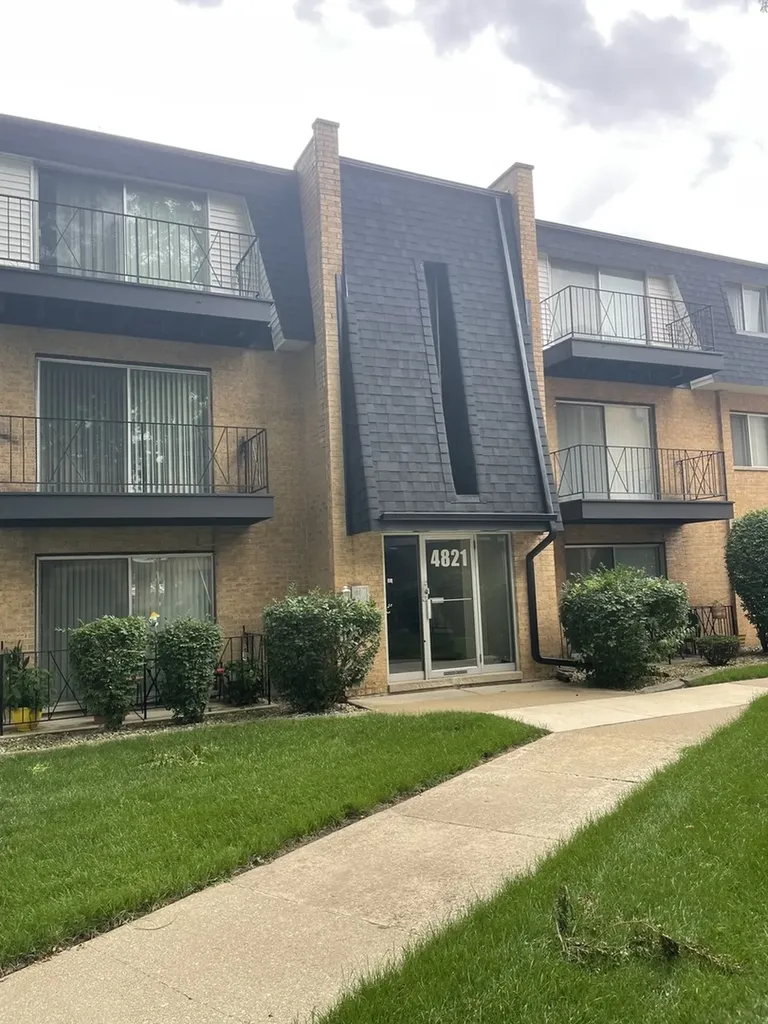 4821 West 109th Street Oak Lawn IL 60453