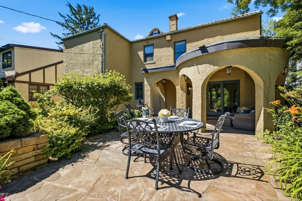 1010 Sheridan Road Wilmette IL 60091