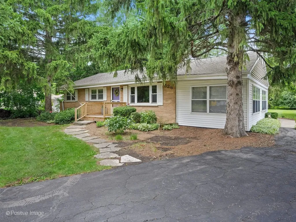 526 67TH Place Willowbrook IL 60527