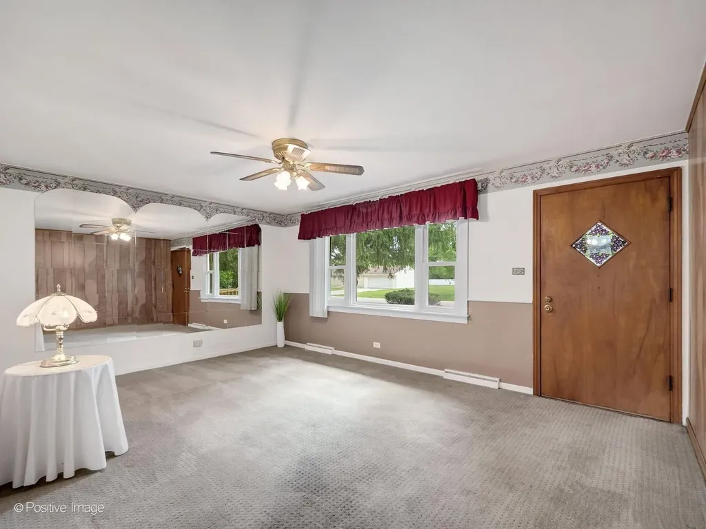 526 67TH Place Willowbrook IL 60527